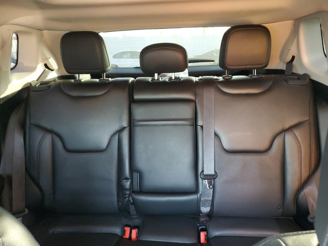 2018 Jeep Compass - Image 10