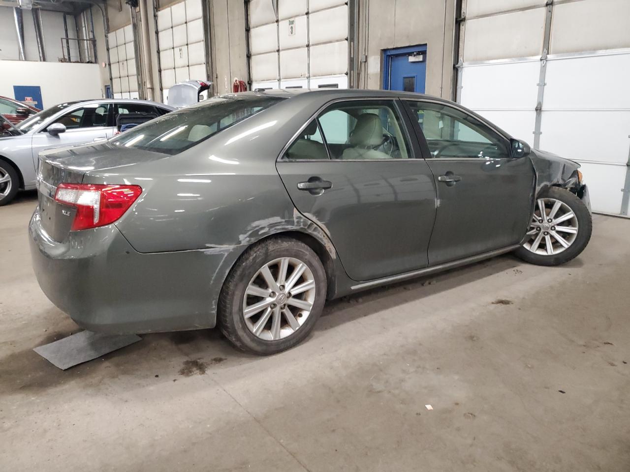 2014 Toyota Camry - Image 3