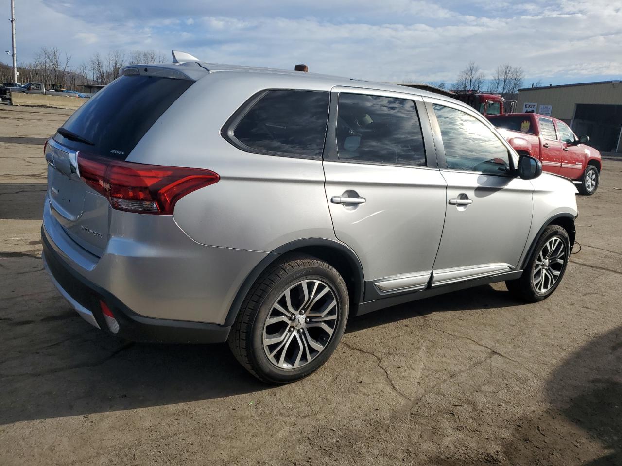 VIN JA4AZ3A35JZ057273 2018 MITSUBISHI OUTLANDER no.3