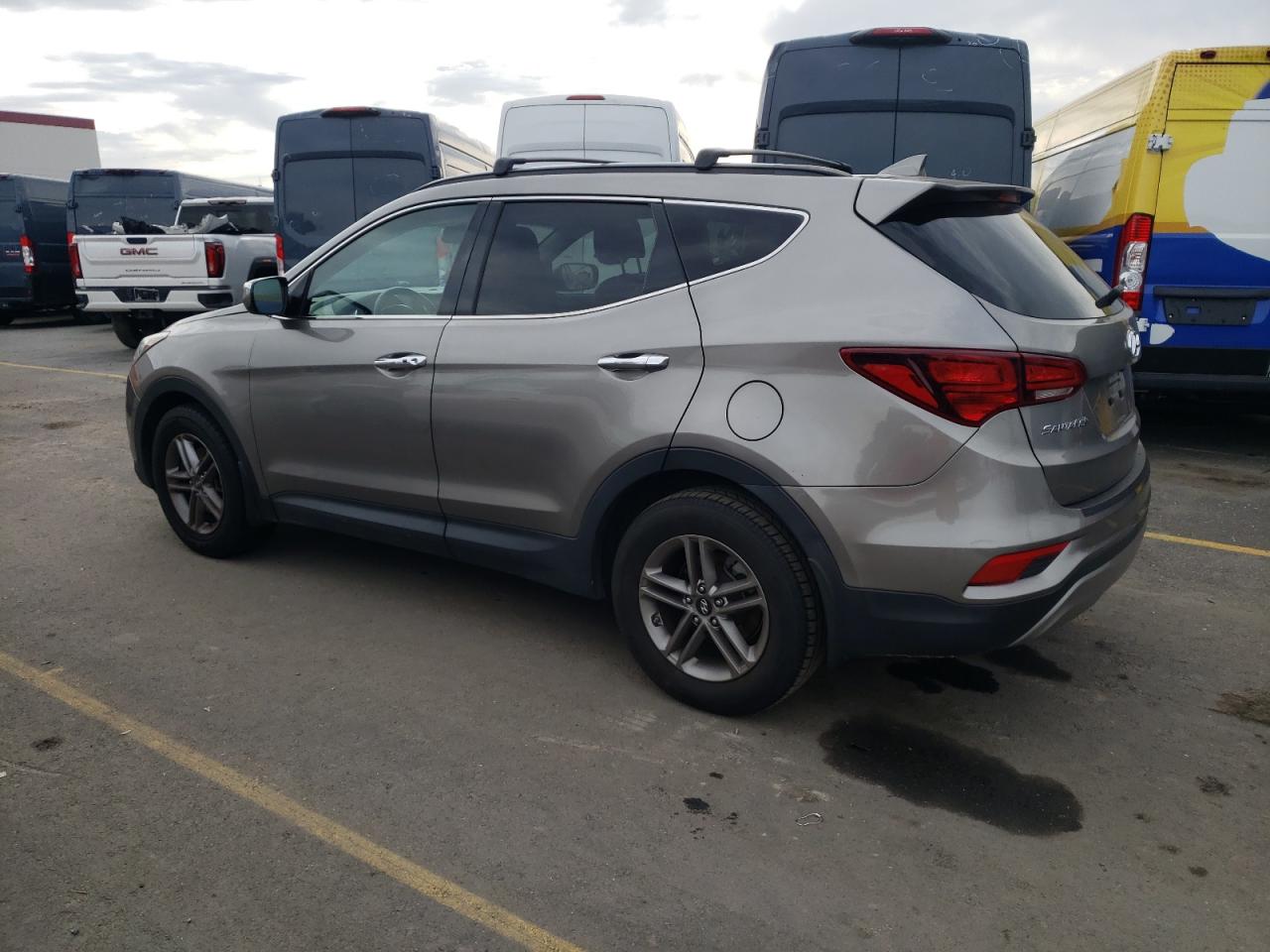 VIN 5NMZU3LB4HH012061 2017 HYUNDAI SANTA FE no.2