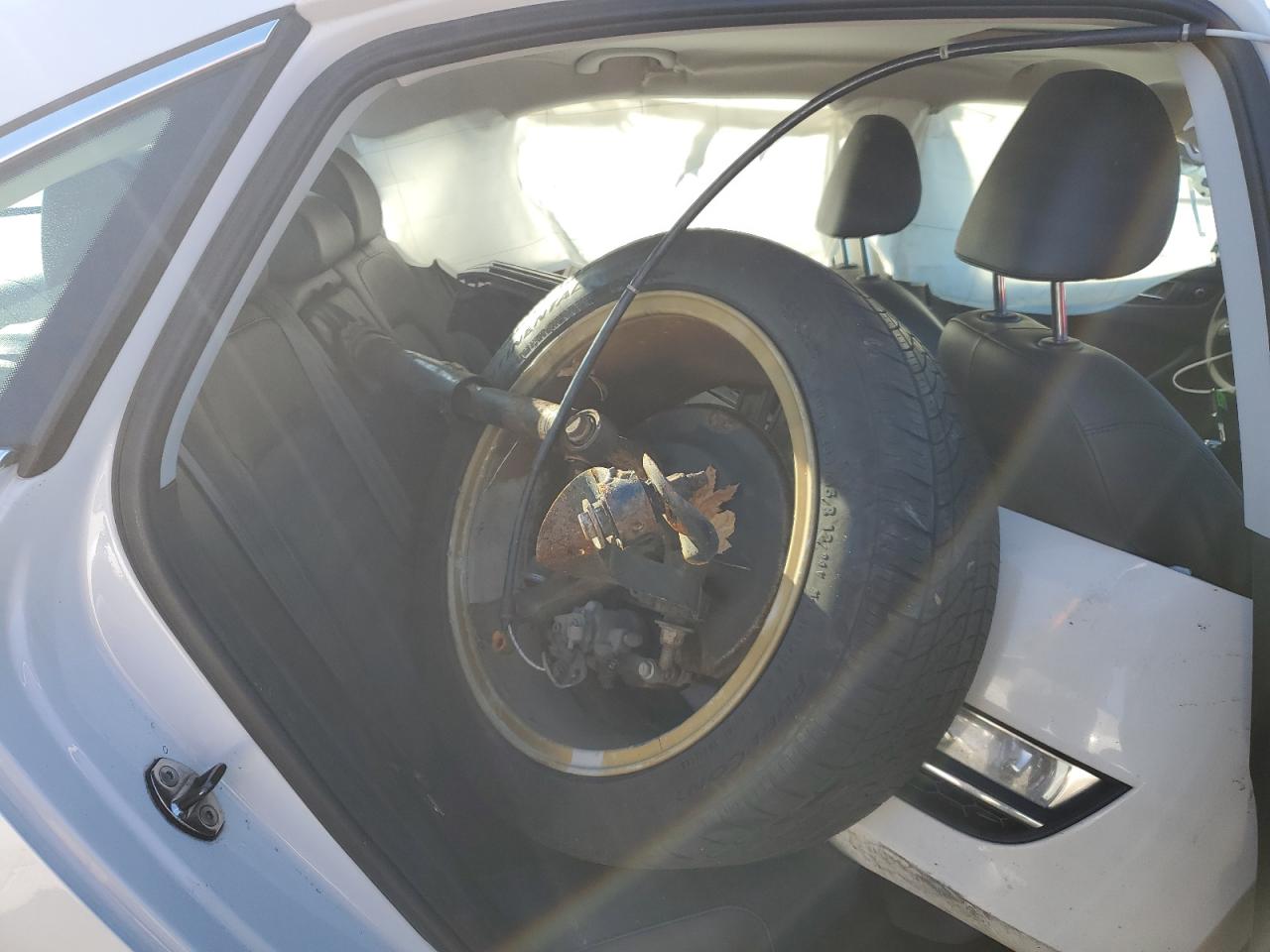 2012 Volkswagen Passat Sel VIN: 1VWCM7A38CC011394 Lot: 83309054