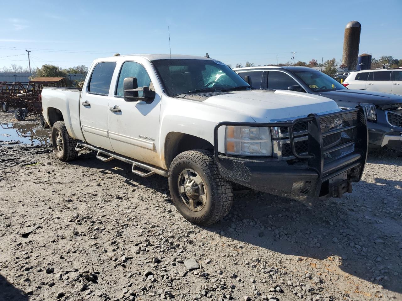 2011 Chevrolet Silverado - Image 4