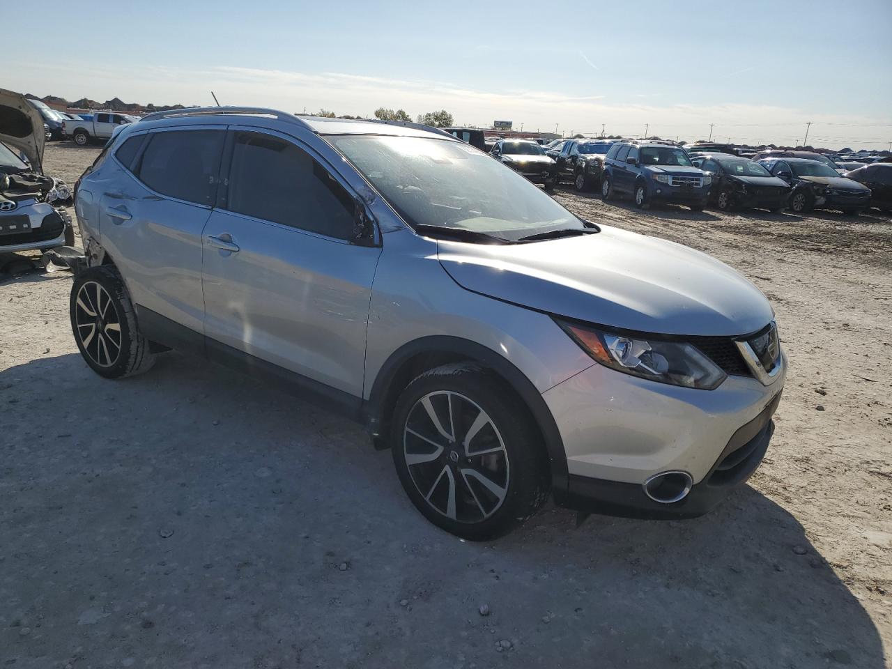 2018 Nissan Rogue - Image 4