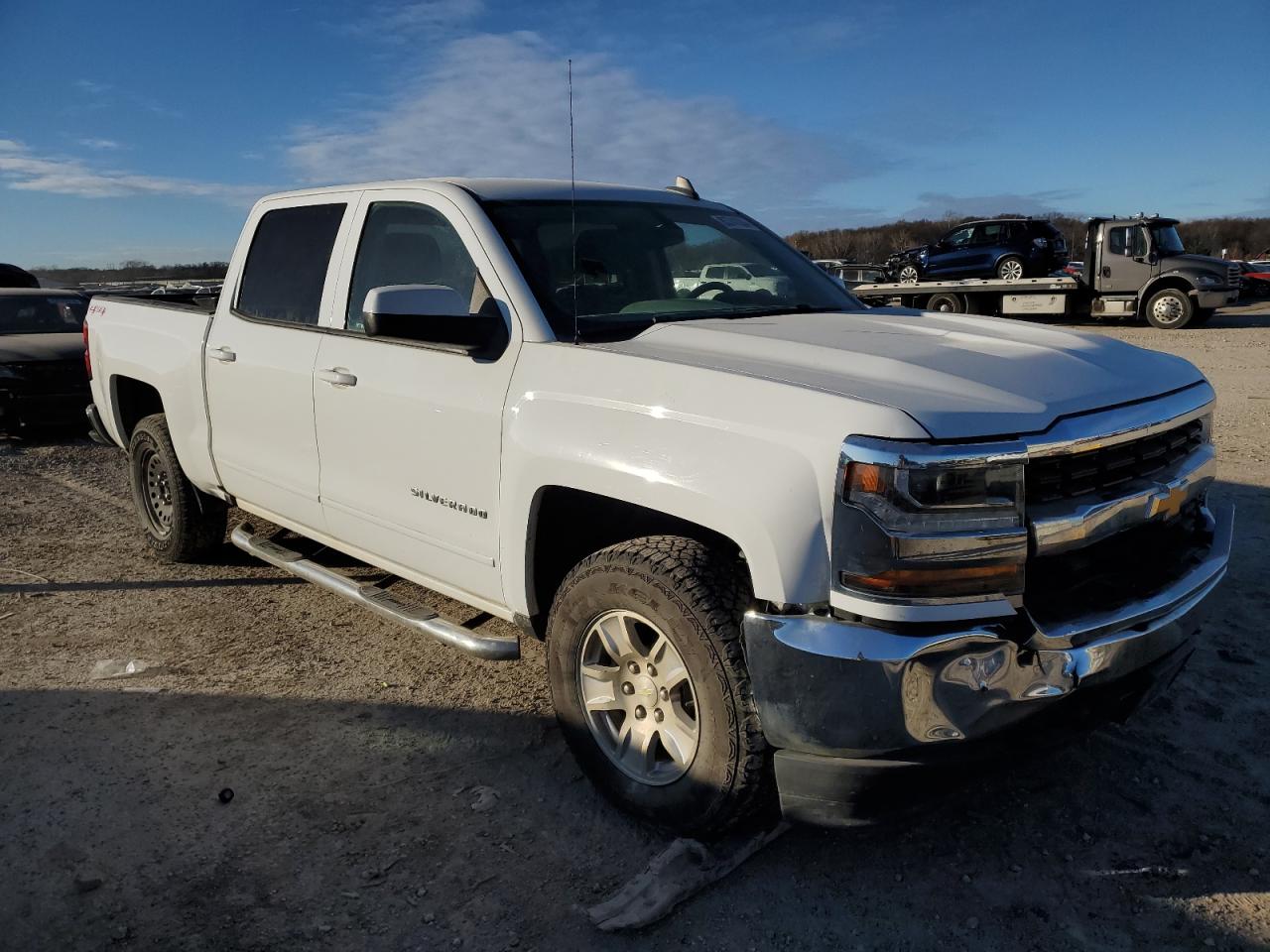 2017 Chevrolet Silverado - Image 4