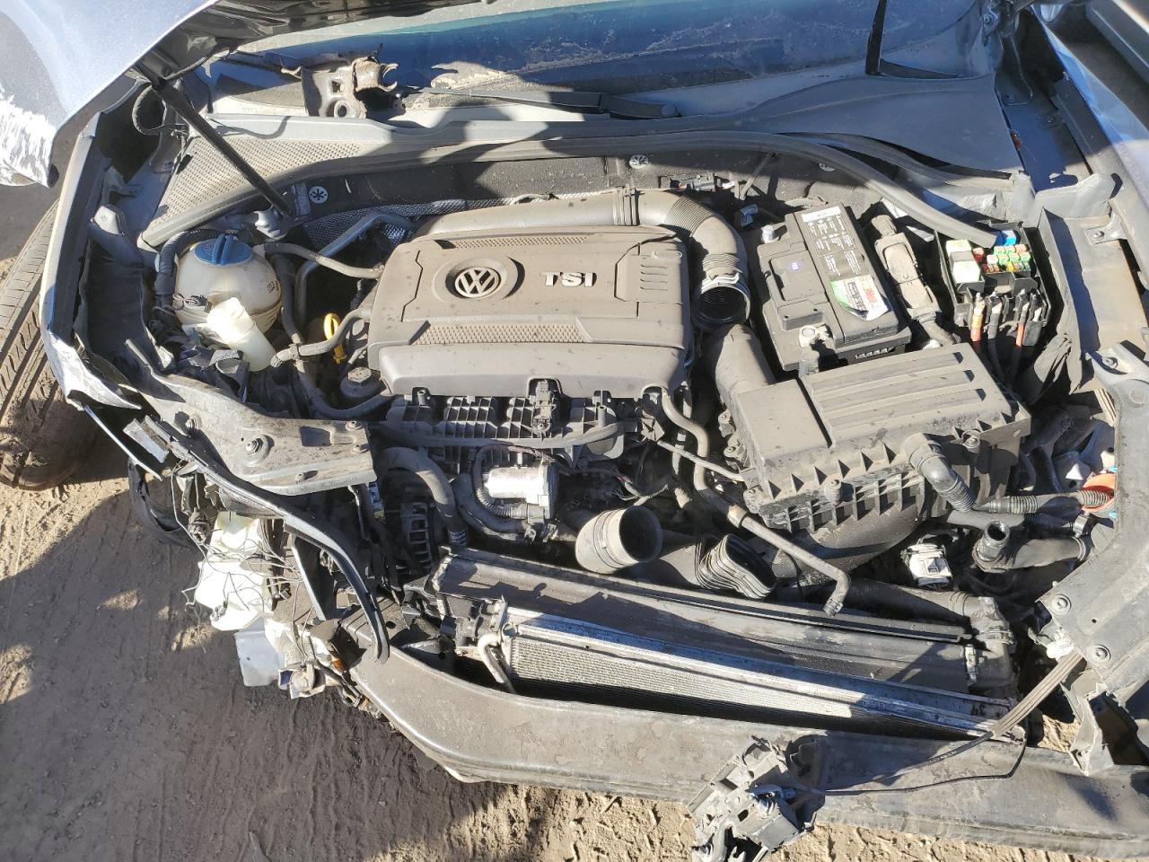 2015 Volkswagen Passat - Image 11