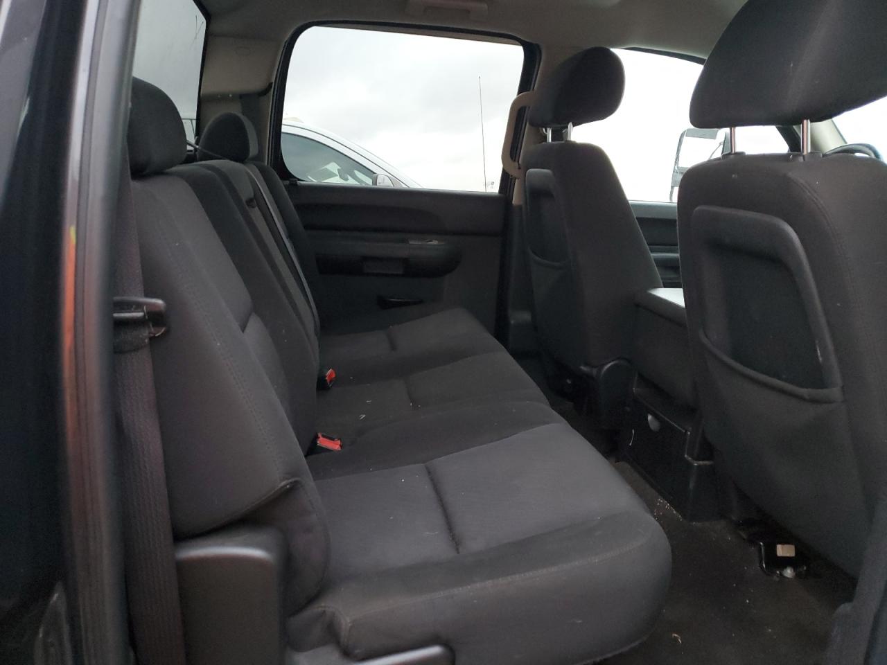 2010 Chevrolet Silverado - Image 10
