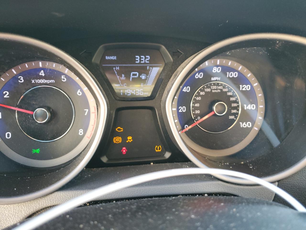 2016 Hyundai Elantra - Image 9