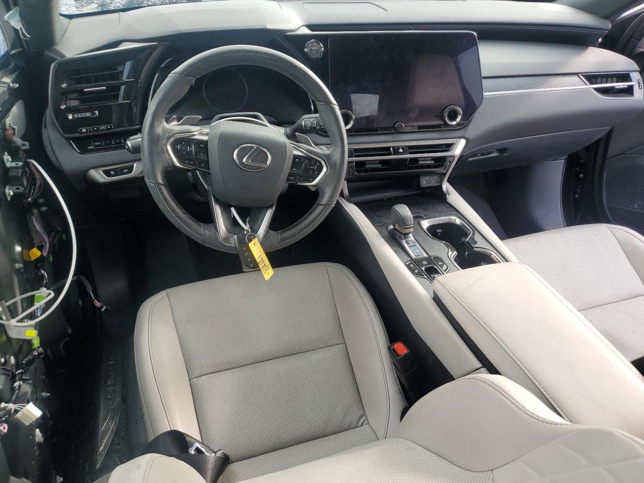 2023 Lexus RX - Image 8