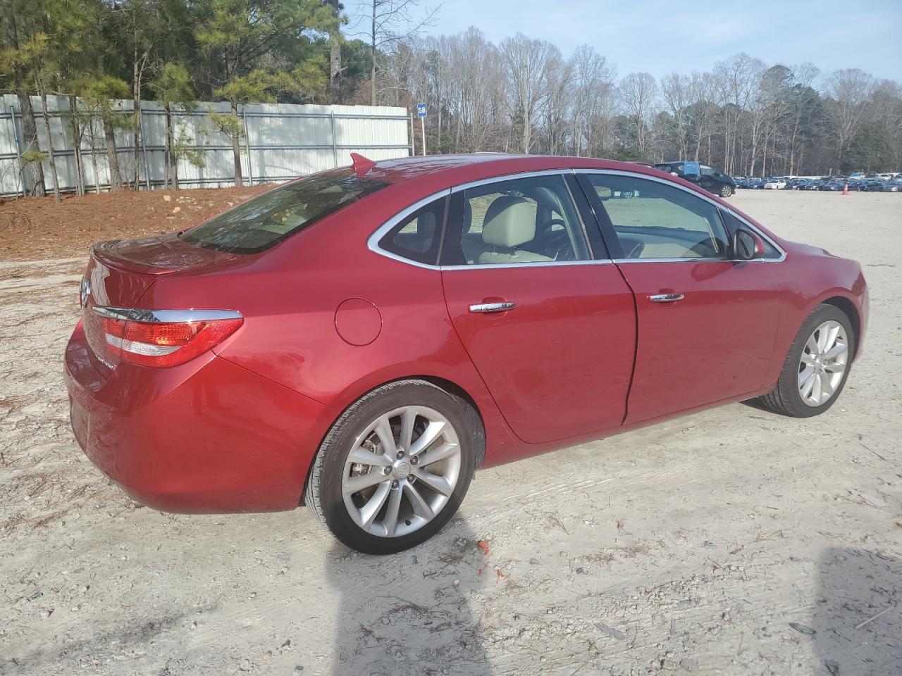 VIN 1G4PT5SV9D4185235 2013 BUICK VERANO no.3