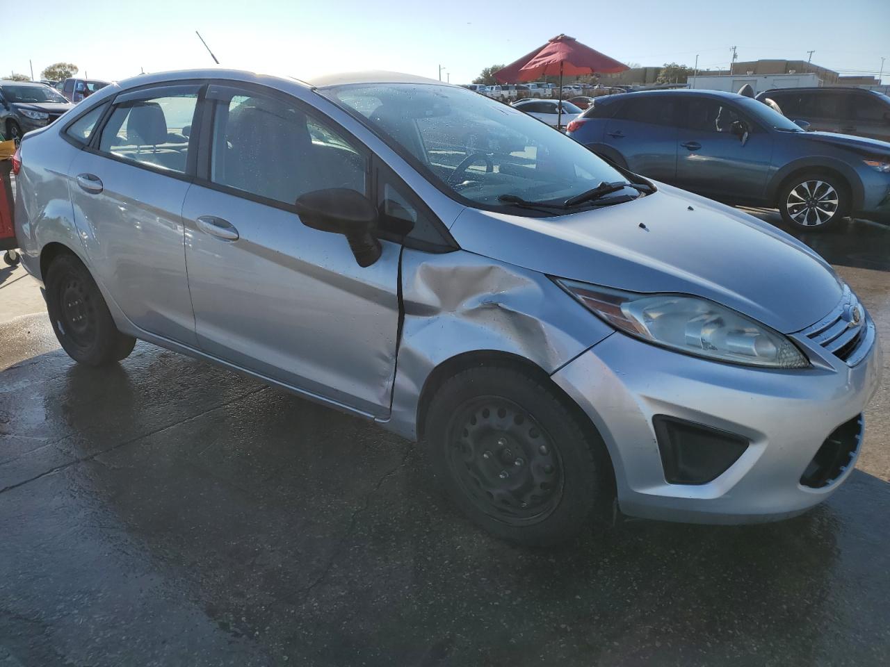 VIN 3FADP4BJ2DM149710 2013 FORD FIESTA no.4