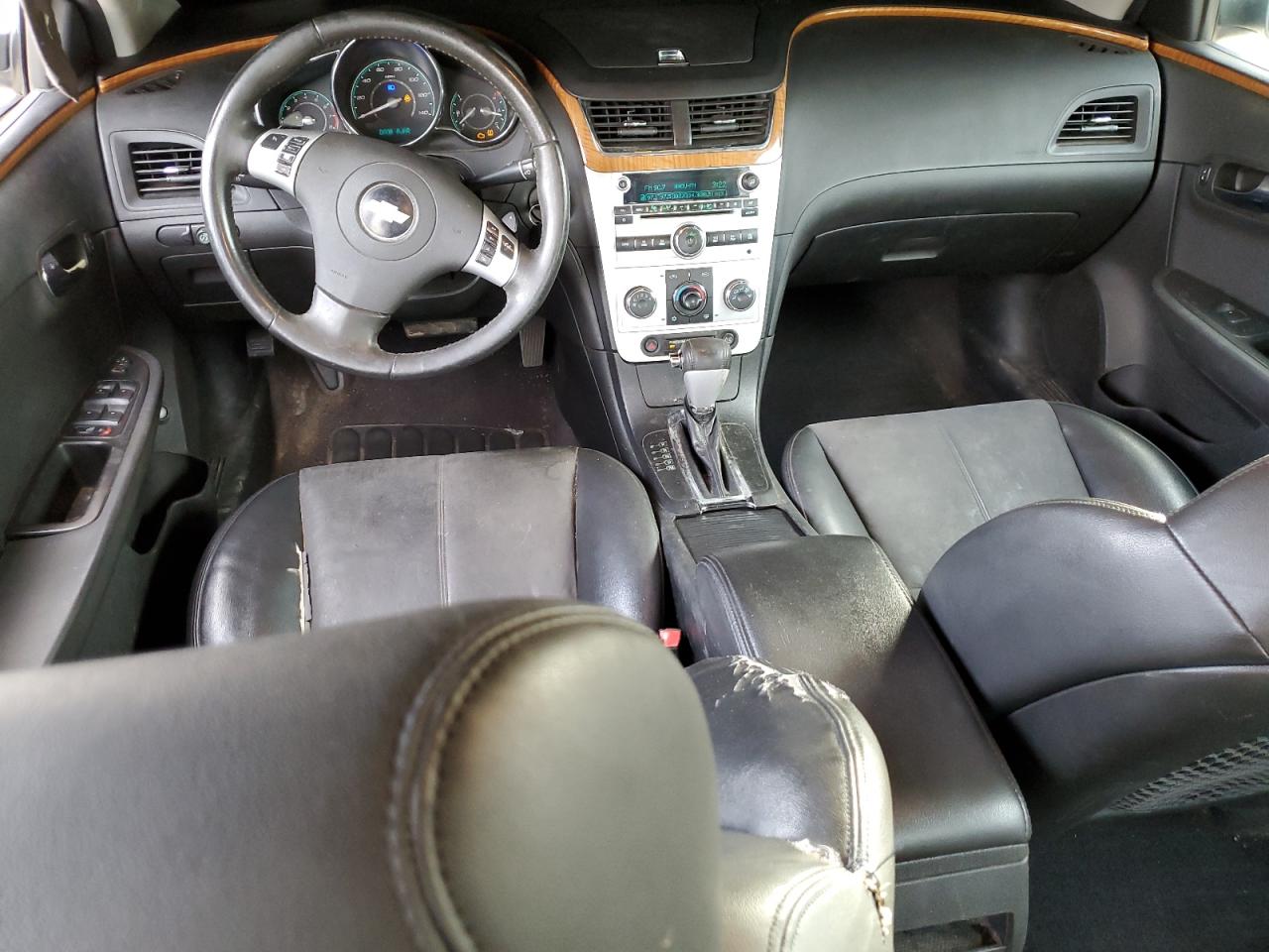2010 Chevrolet Malibu - Image 8