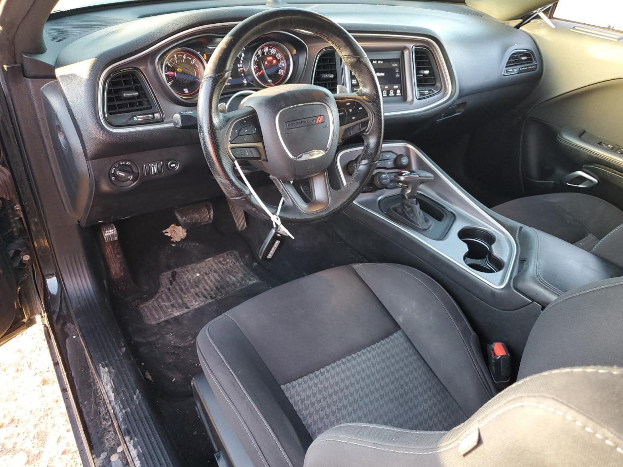 2019 Dodge Challenger - Image 8