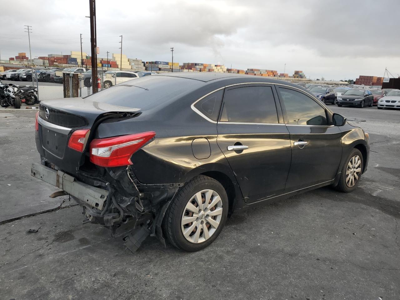 VIN 3N1AB7AP1JY304581 2018 NISSAN SENTRA no.3