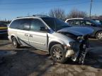 2005 Chrysler Town & Country Touring zu verkaufen in Indianapolis, IN - Front End