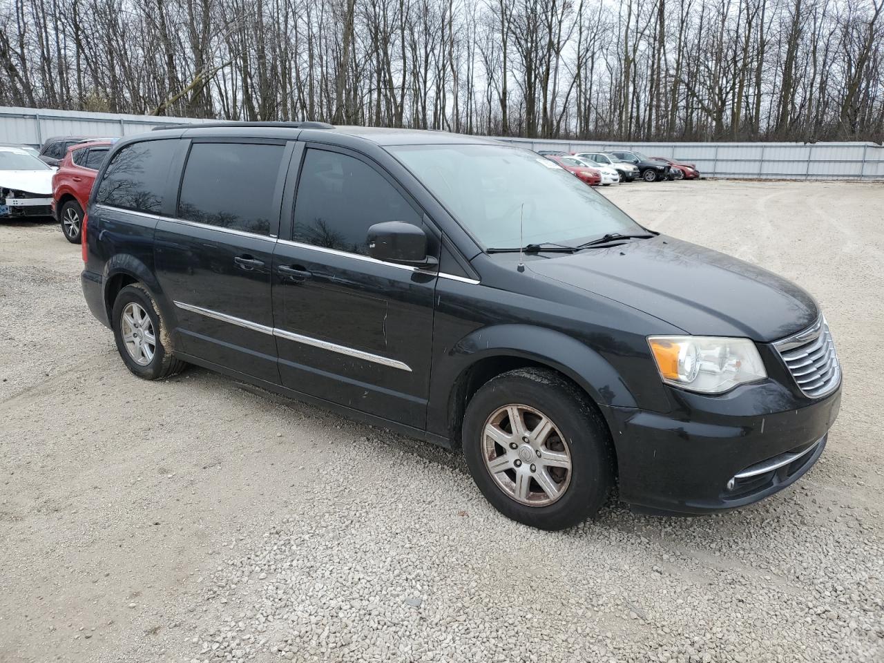 2012 Chrysler Town & Country - Image 4