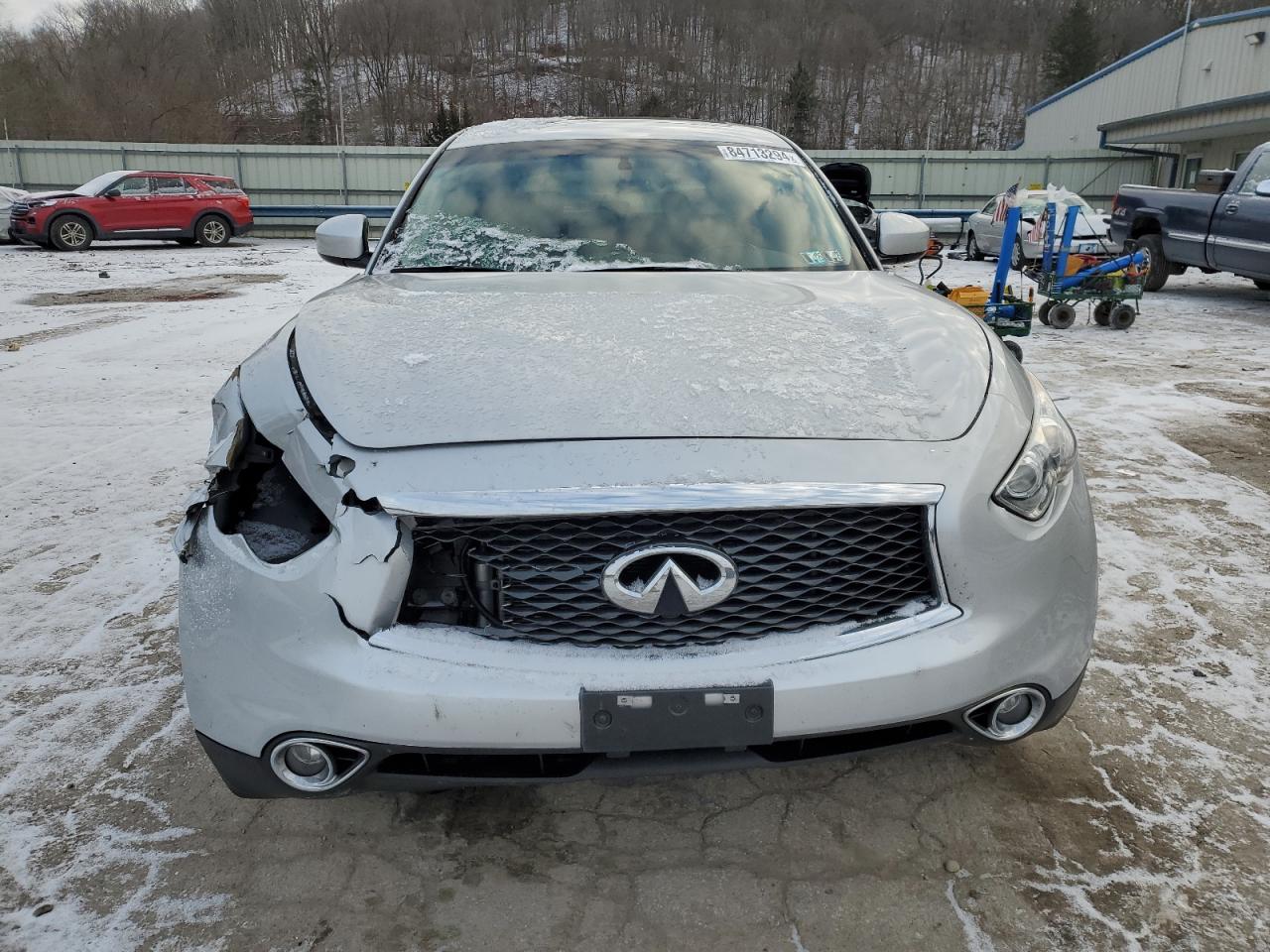 2017 Infiniti QX70 - Image 5