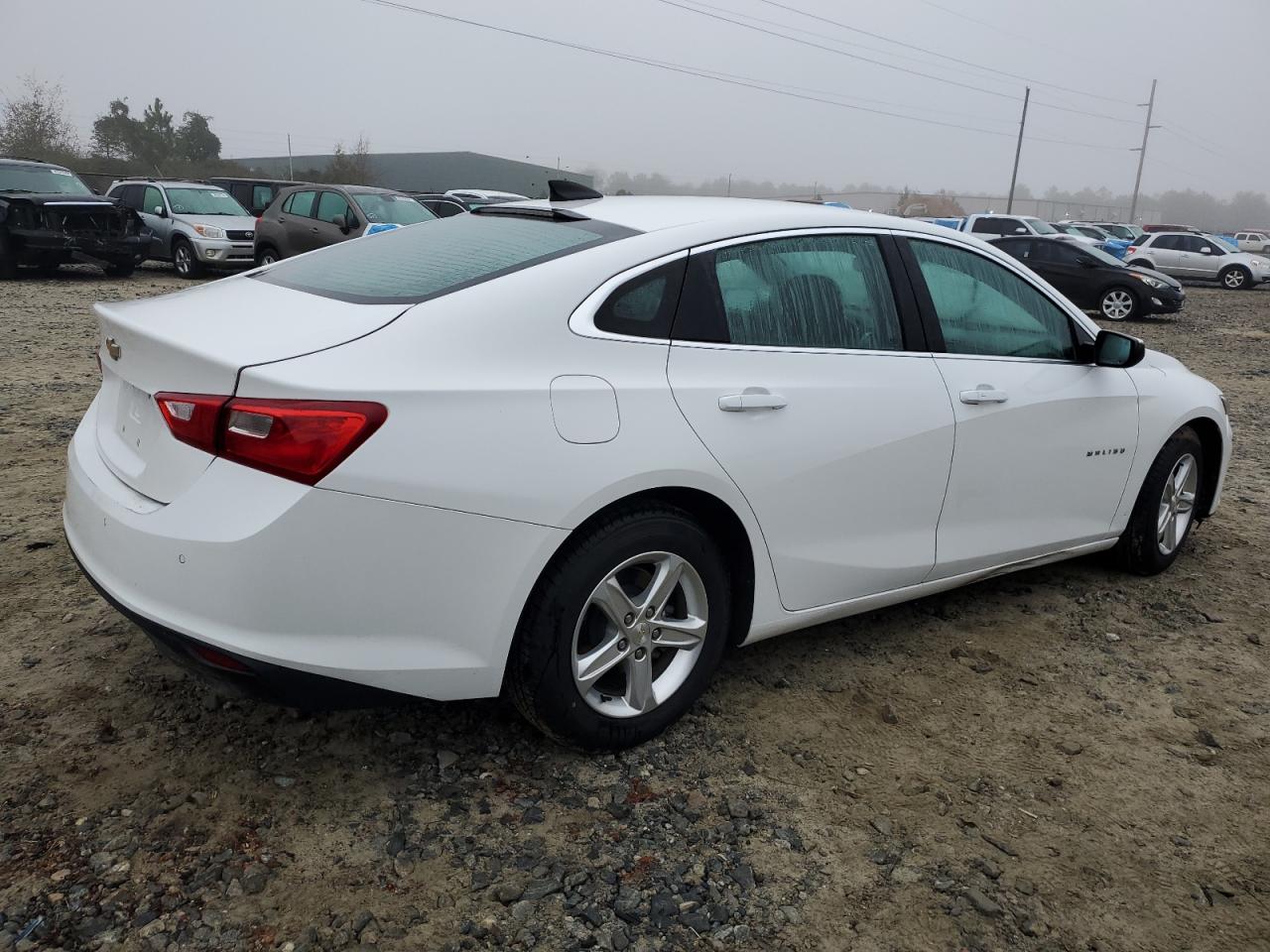 VIN 1G1ZC5ST2LF132299 2020 CHEVROLET MALIBU no.3