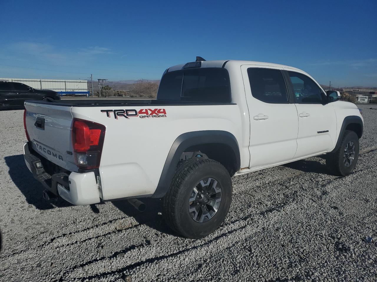 VIN 3TMCZ5AN8KM227365 2019 TOYOTA TACOMA no.3