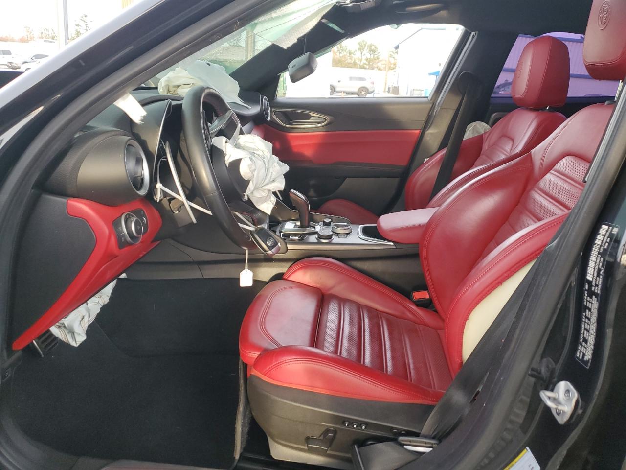 2021 Alfa Romeo Giulia - Image 7