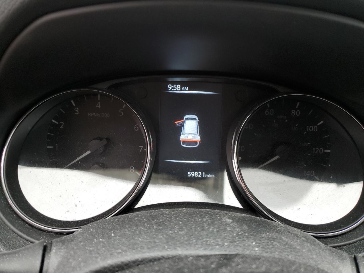 2017 Nissan Rogue - Image 9