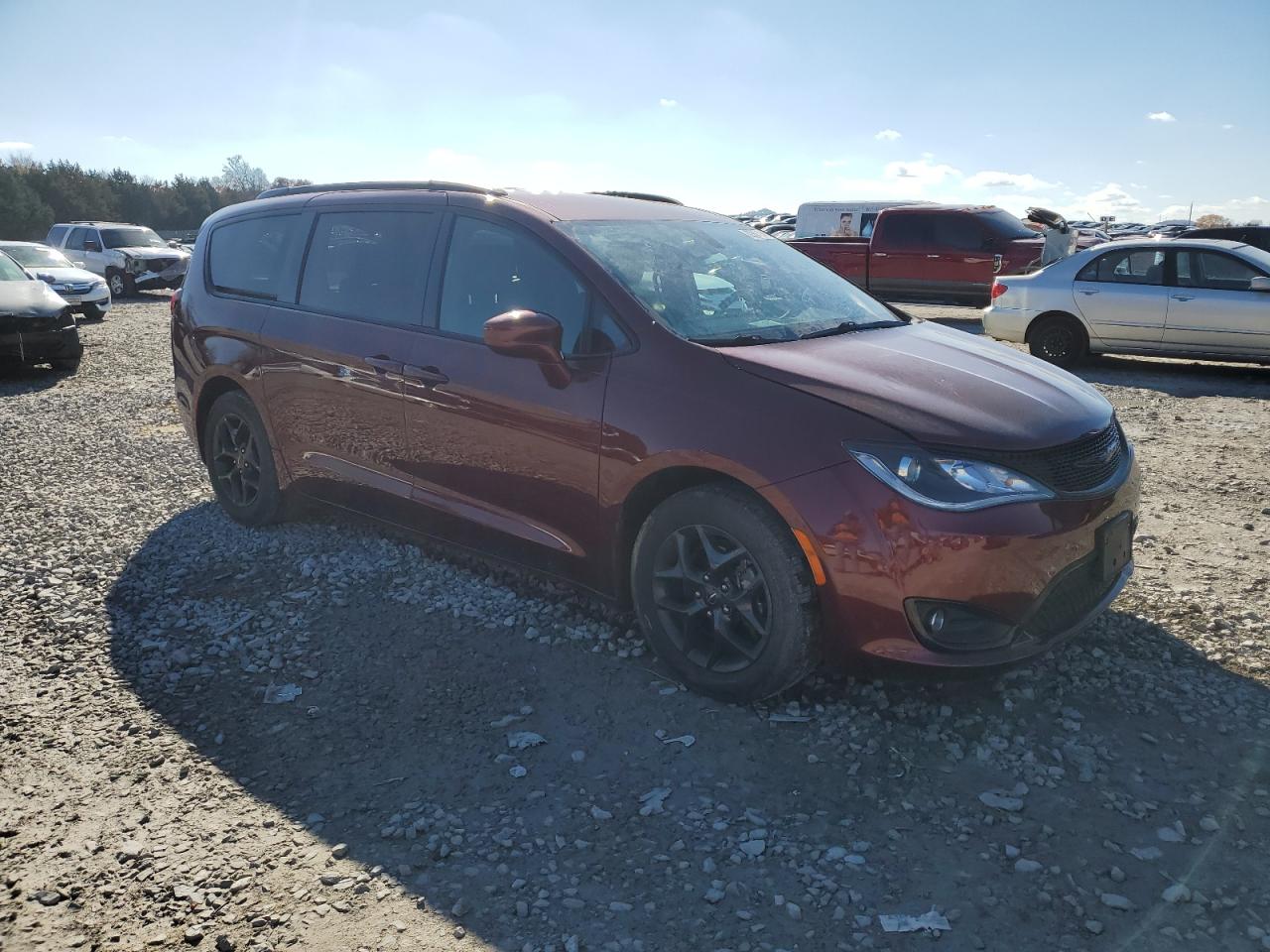 2018 Chrysler Pacifica - Image 4