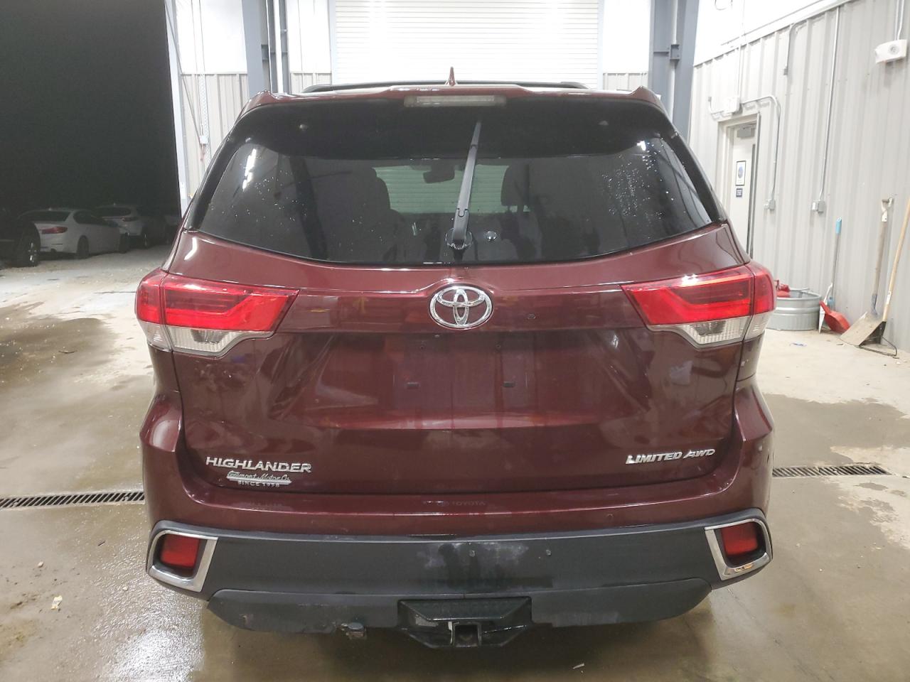 VIN 5TDDZRFHXJS862035 2018 TOYOTA HIGHLANDER no.6