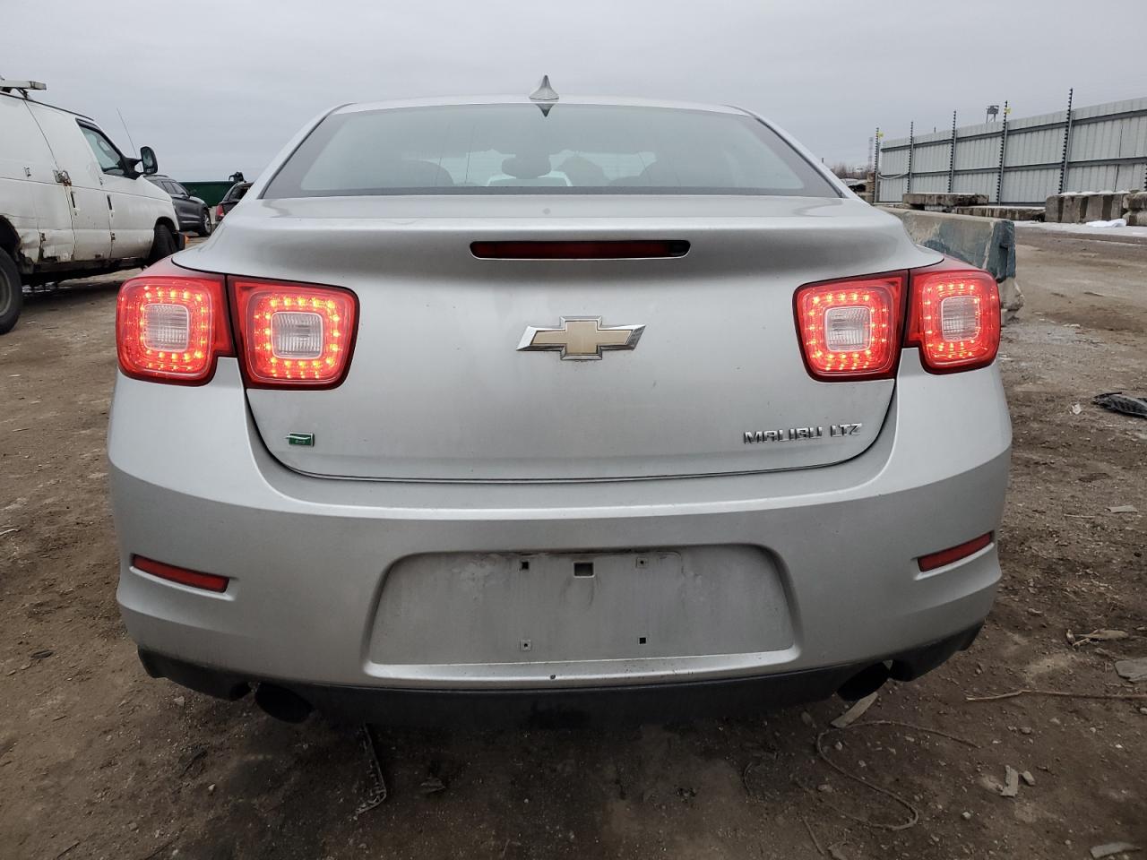 2016 Chevrolet Malibu - Image 6