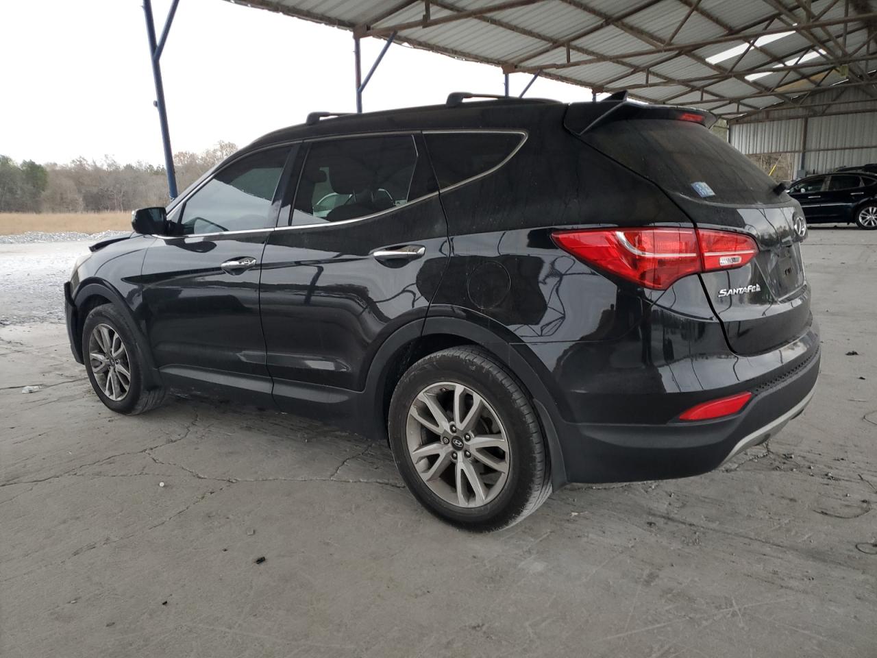 2016 Hyundai Santa Fe - Image 2