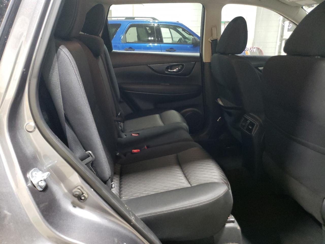 2017 Nissan Rogue - Image 11