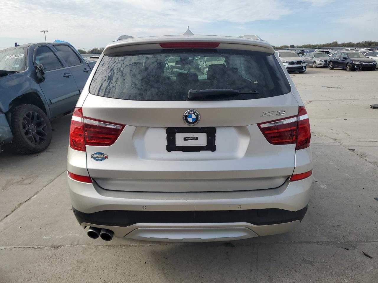 VIN 5UXWX9C57H0T02865 2017 BMW X3 no.6