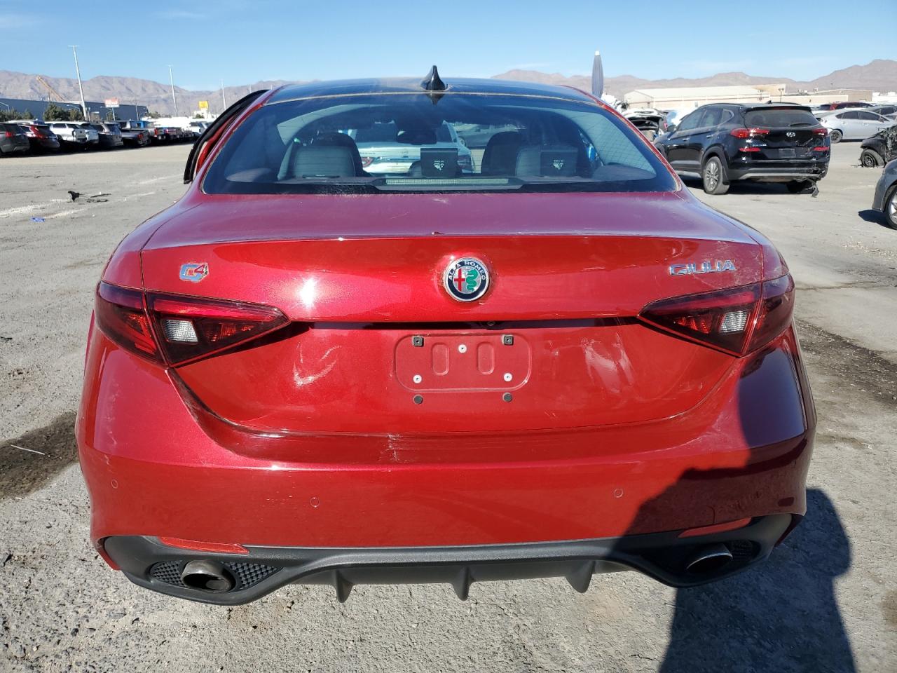 2017 Alfa Romeo Giulia - Image 6