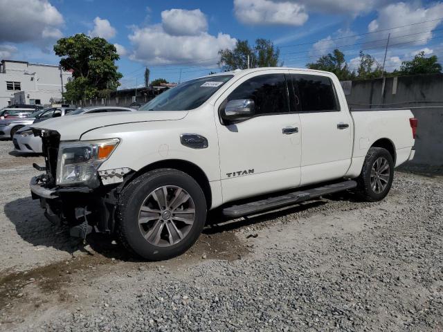  NISSAN TITAN 2017 Biały