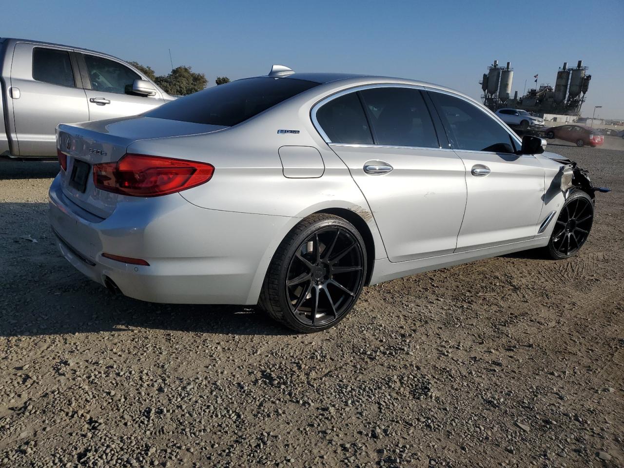 VIN WBAJA9C5XJB250698 2018 BMW 5 SERIES no.3