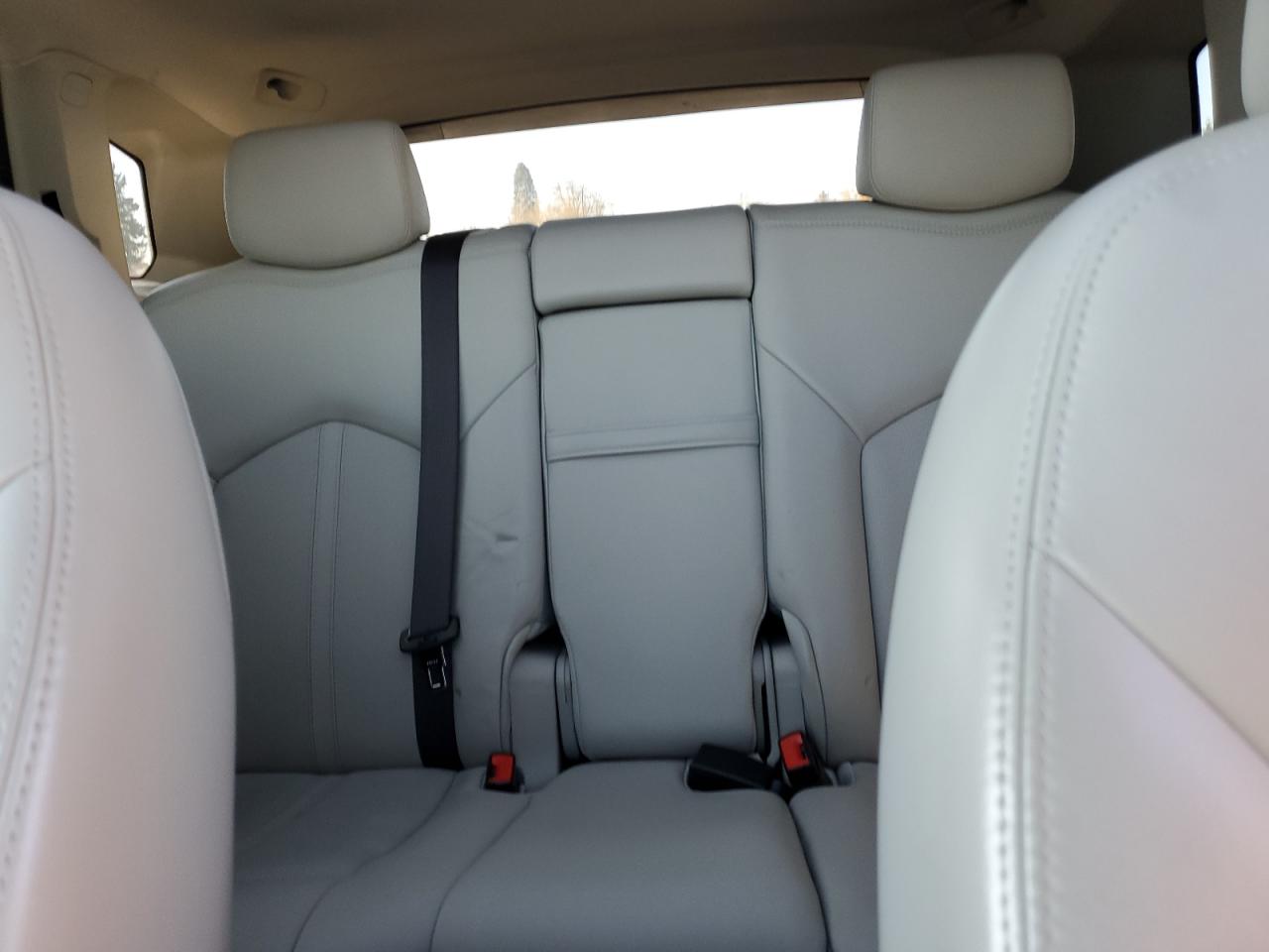 2016 Cadillac SRX - Image 10