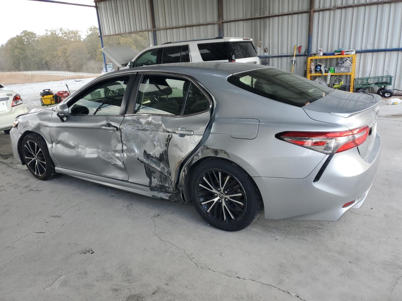 VIN JTNB11HK6J3012408 2018 TOYOTA CAMRY no.2