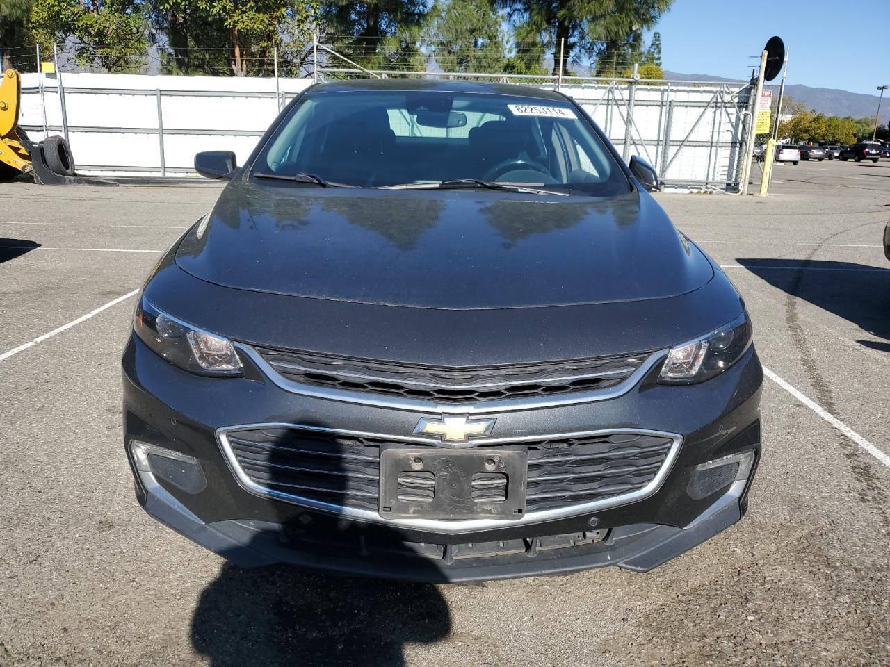 VIN 1G1ZD5ST8JF233373 2018 CHEVROLET MALIBU no.5