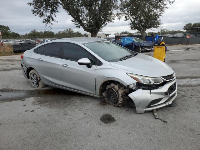  CHEVROLET CRUZE 2018 Srebrny