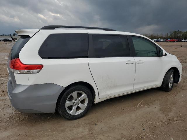 2012 TOYOTA SIENNA LE