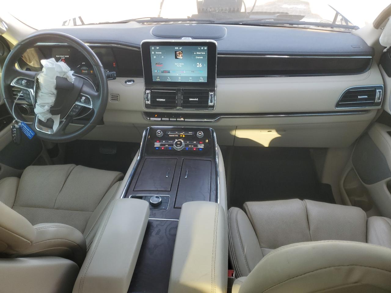 2020 Lincoln Navigator - Image 8