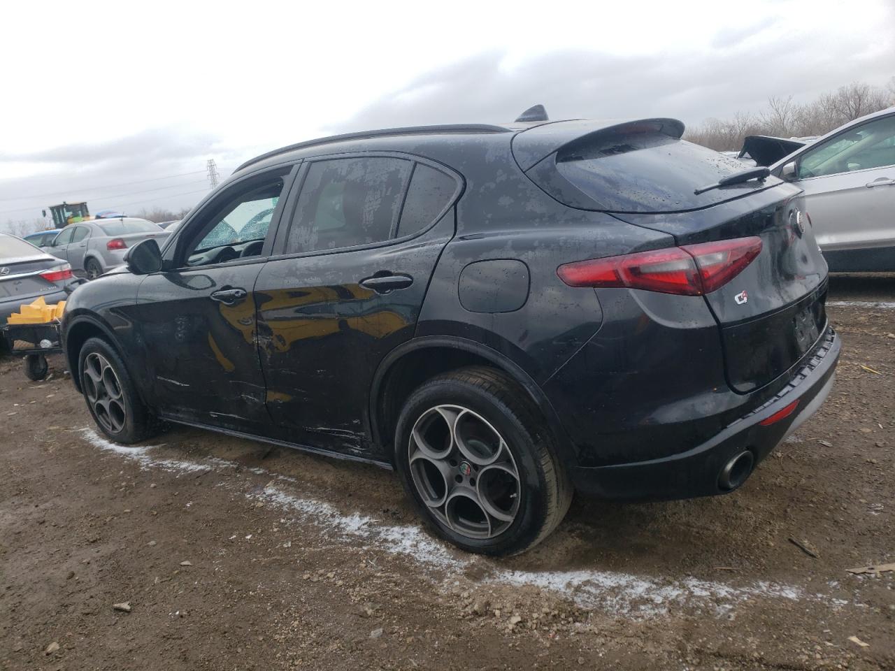 2018 Alfa Romeo Stelvio - Image 2
