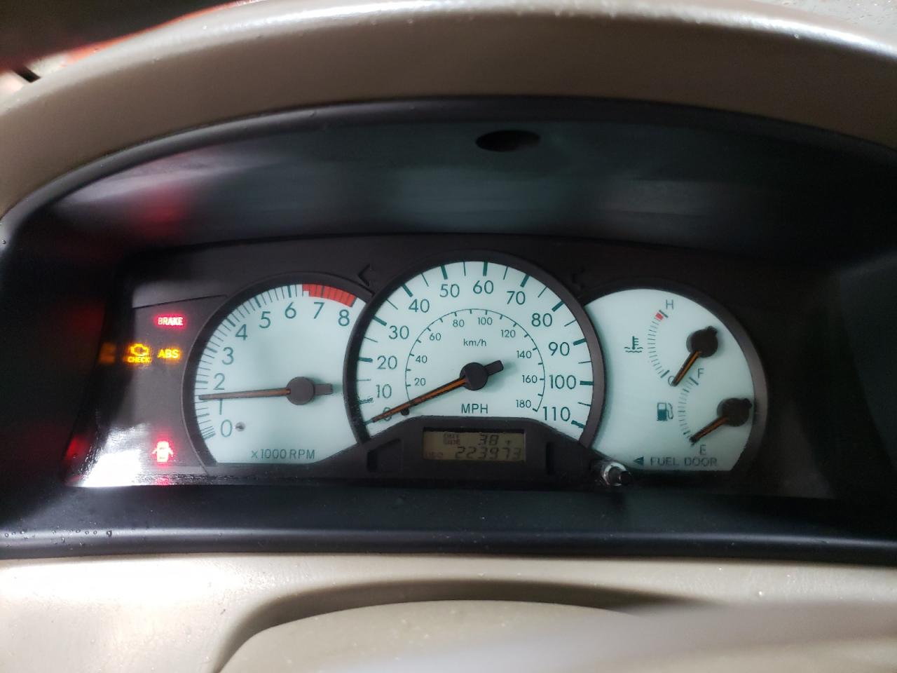 2004 Toyota Corolla - Image 9