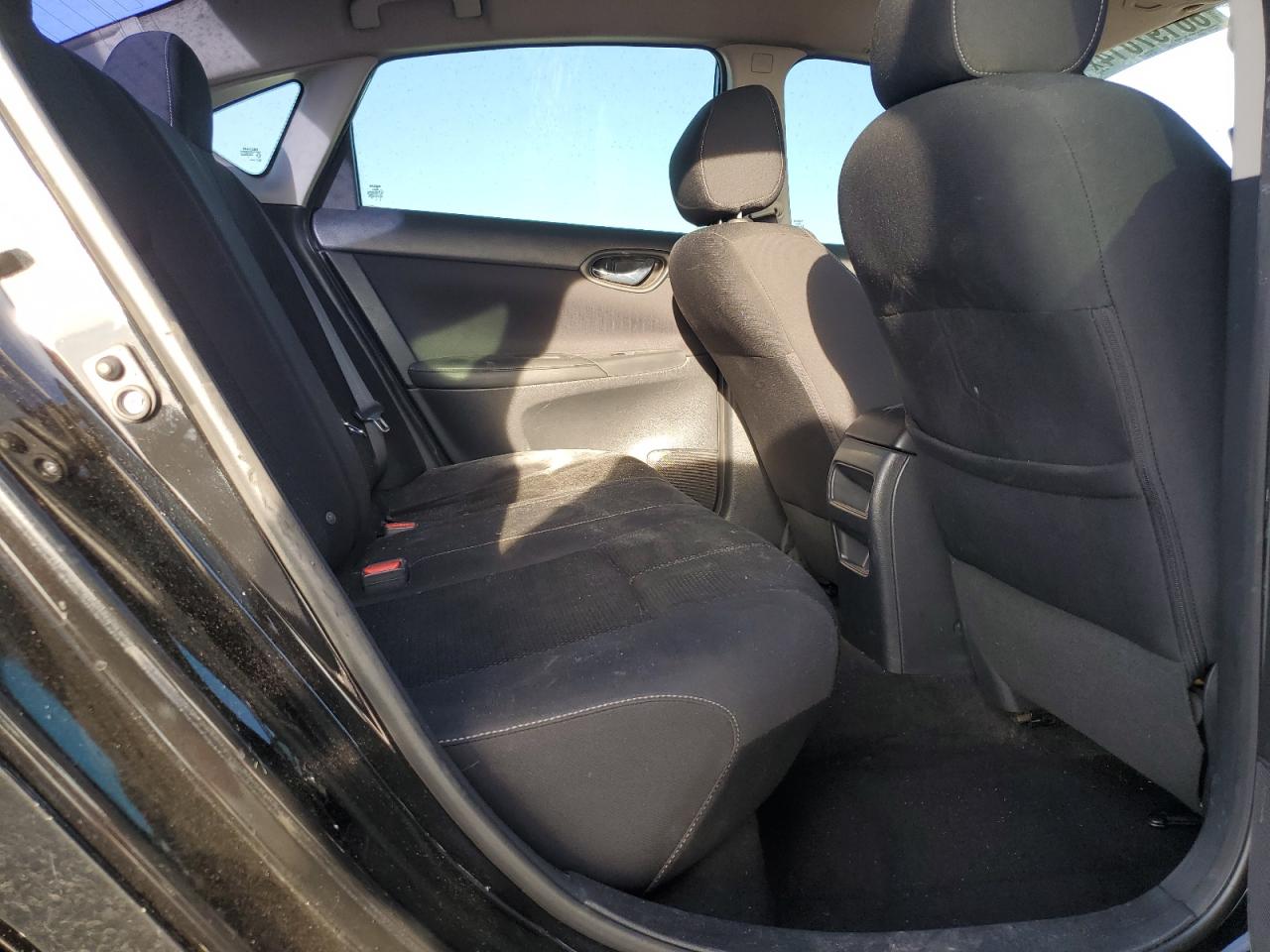 2016 Nissan Sentra - Image 10
