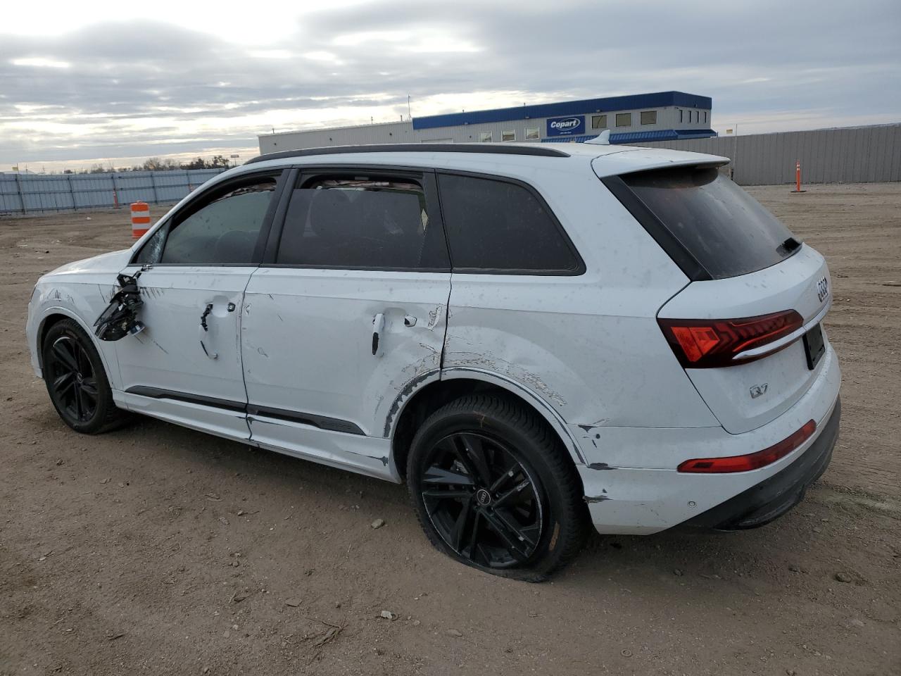 WA1VXAF73MD020750 2021 AUDI Q7 - Image 2