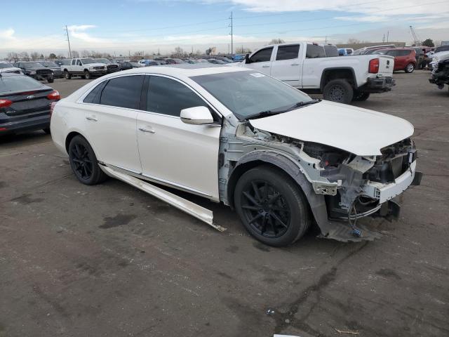 Sedans CADILLAC XTS 2014 White