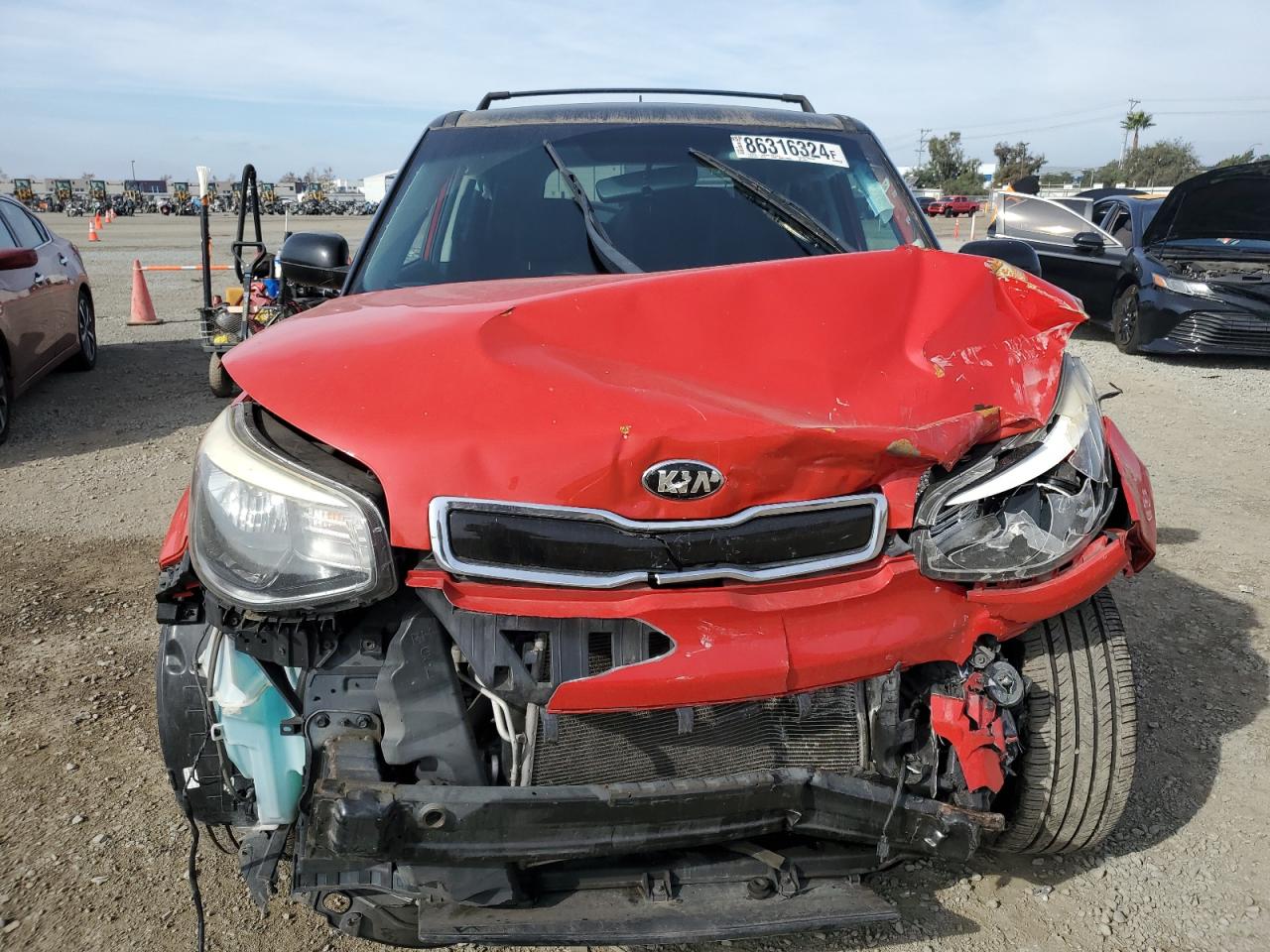 VIN KNDJP3A57G7264037 2016 KIA SOUL no.5