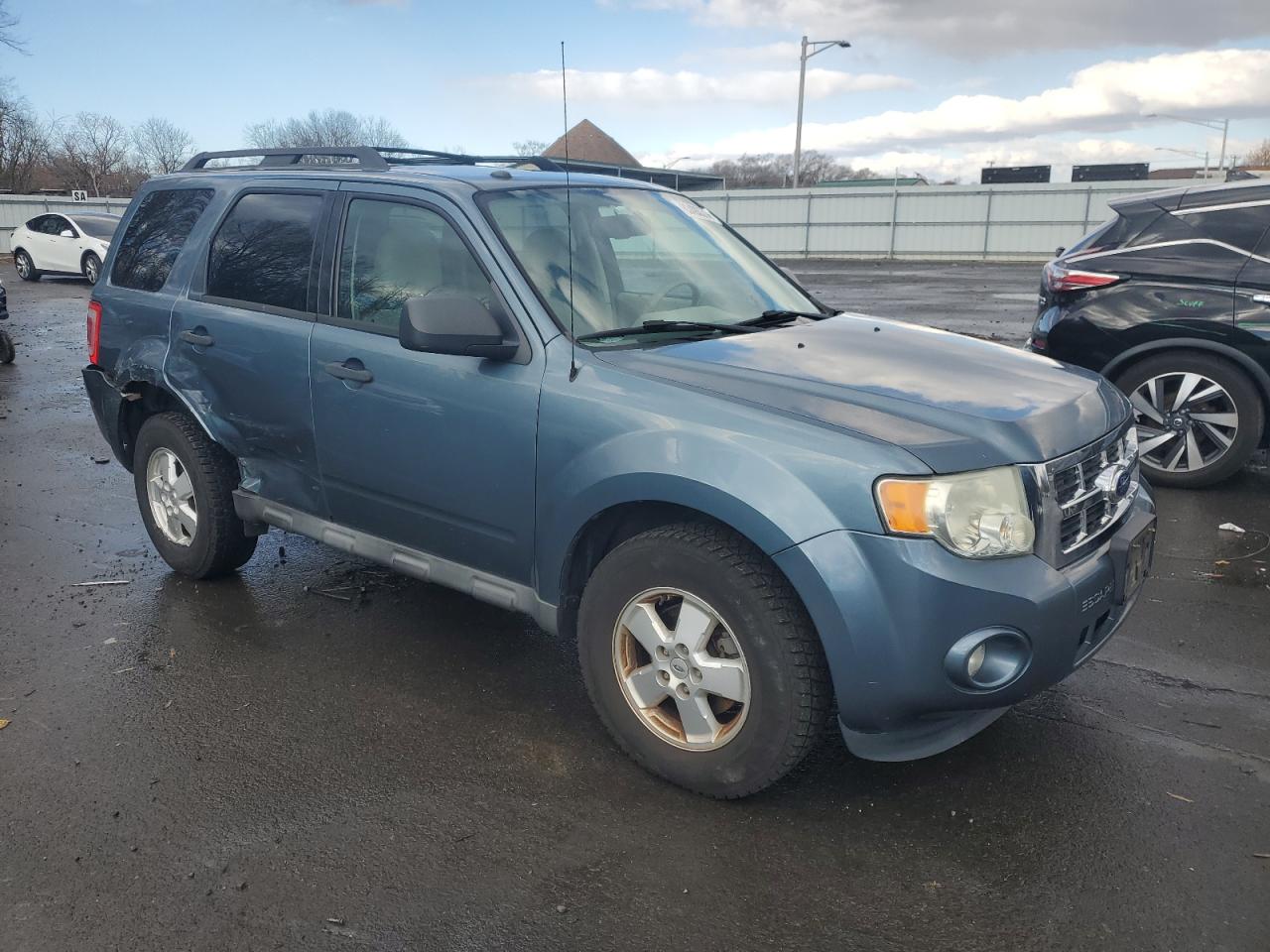 2011 Ford Escape - Image 4