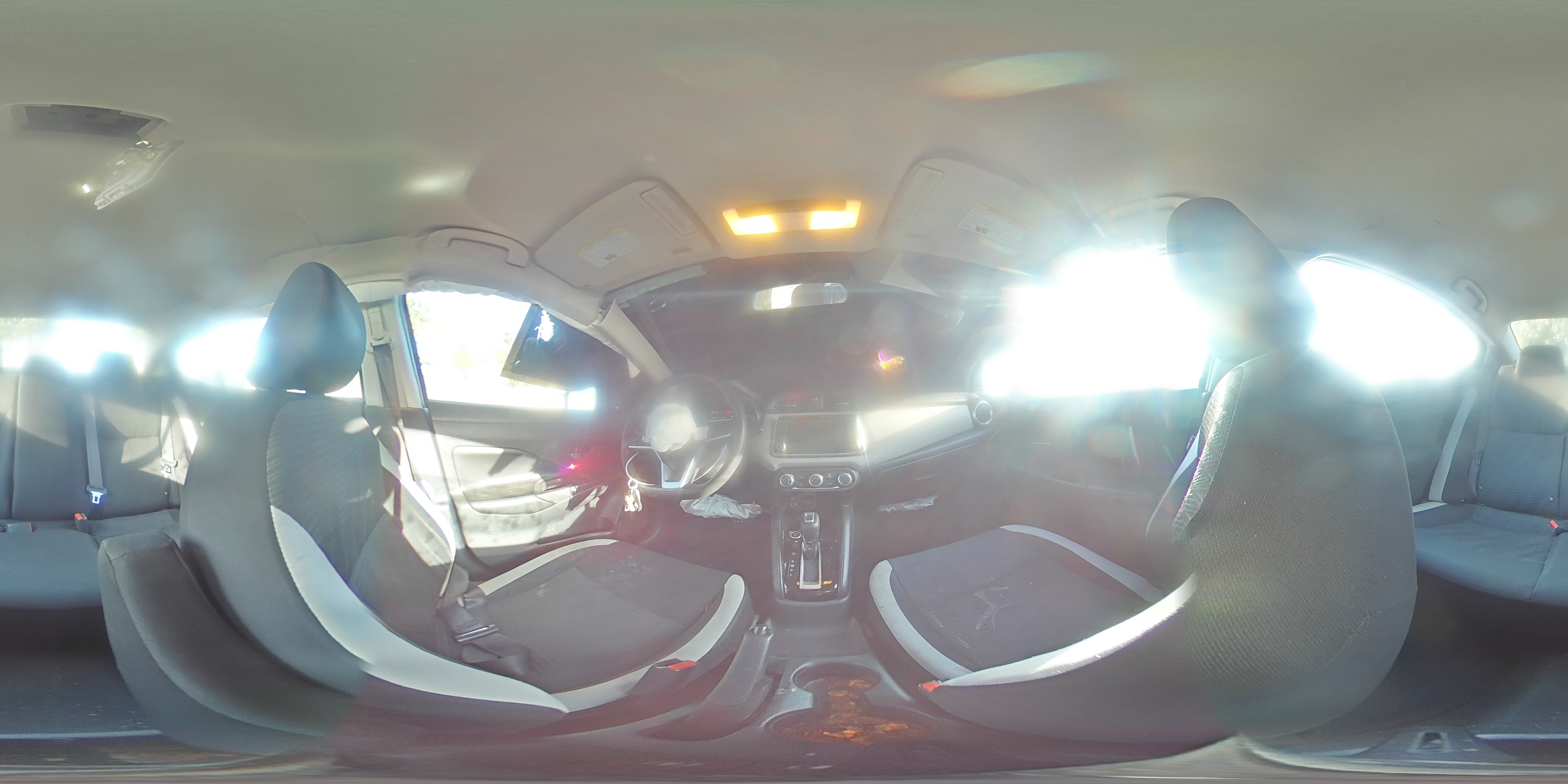 2020 Nissan Versa - Image 13