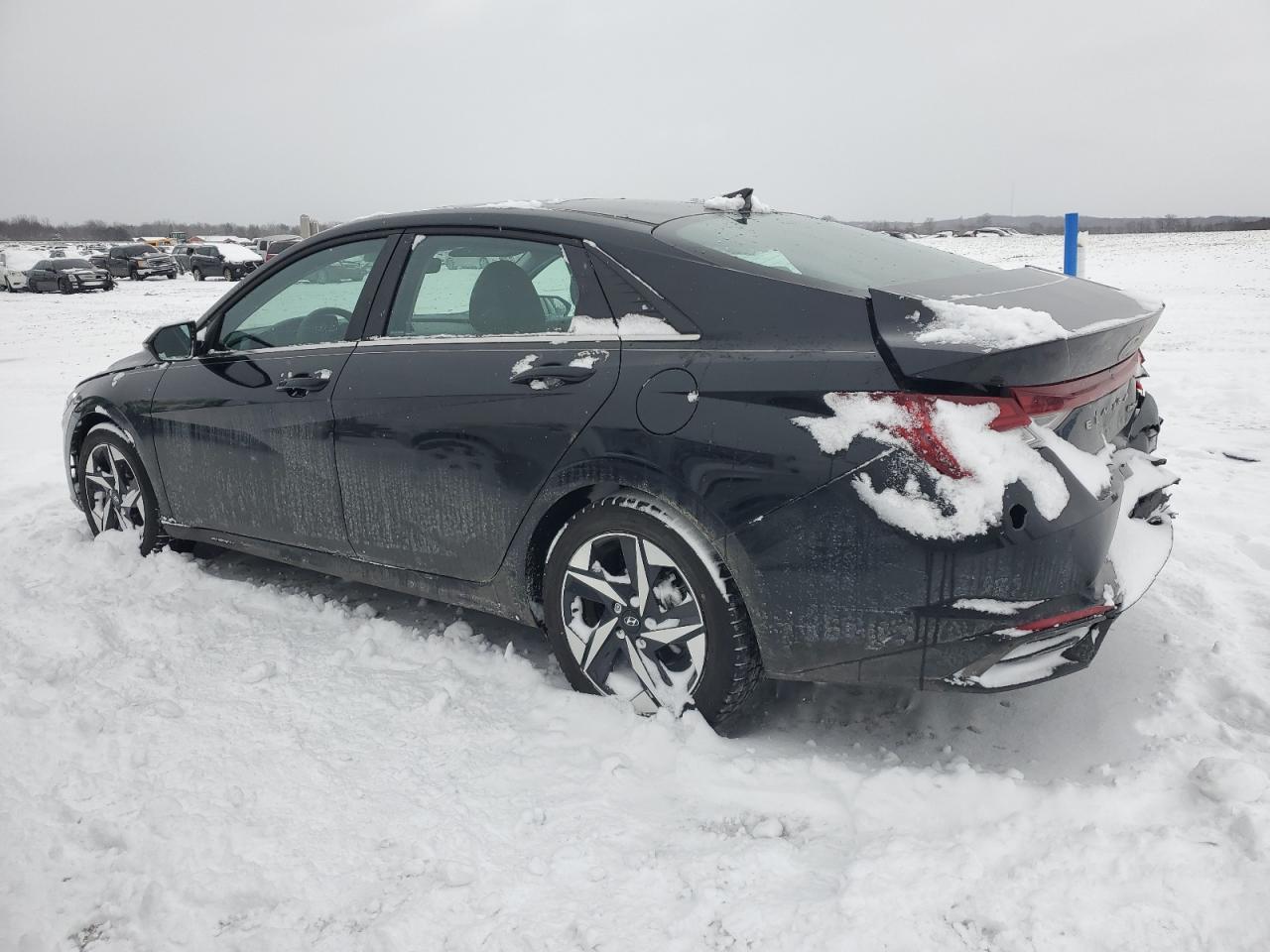 2023 Hyundai Elantra - Image 2