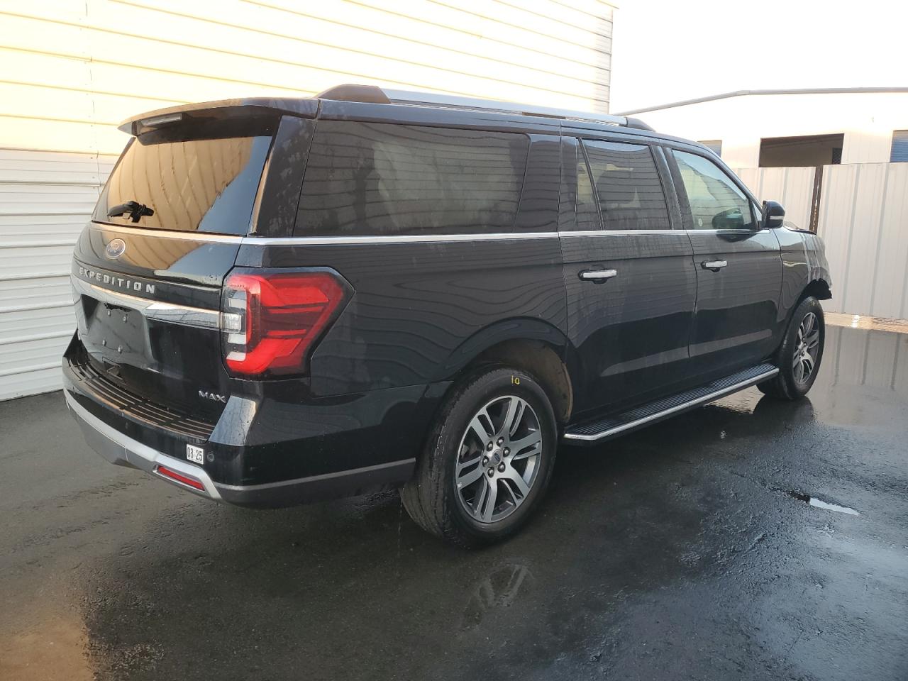 2022 Ford Expedition - Image 3
