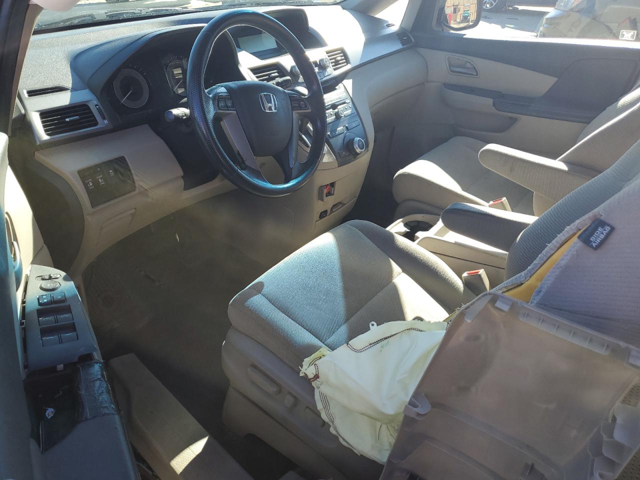 2011 Honda Odyssey - Image 8